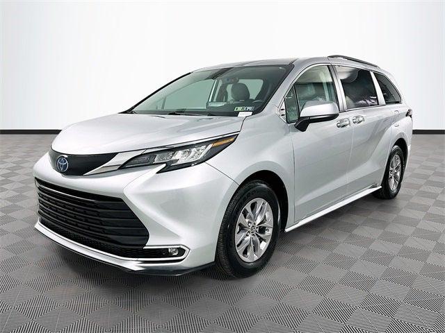 2022 Toyota Sienna XLE