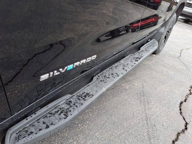 2025 Chevrolet Silverado EV LT