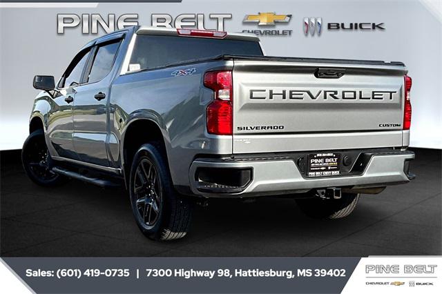 2023 Chevrolet Silverado 1500 4WD Crew Cab Short Bed Custom