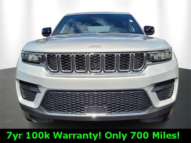 2025 Jeep Grand Cherokee Laredo X 4x4 2025 Jeep Grand Cherokee Laredo X 4x4
