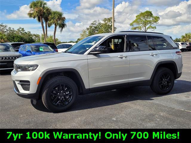 2025 Jeep Grand Cherokee Laredo X 4x4 2025 Jeep Grand Cherokee Laredo X 4x4