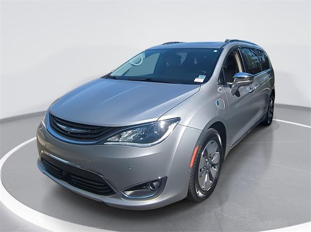 2017 Chrysler Pacifica Hybrid Platinum