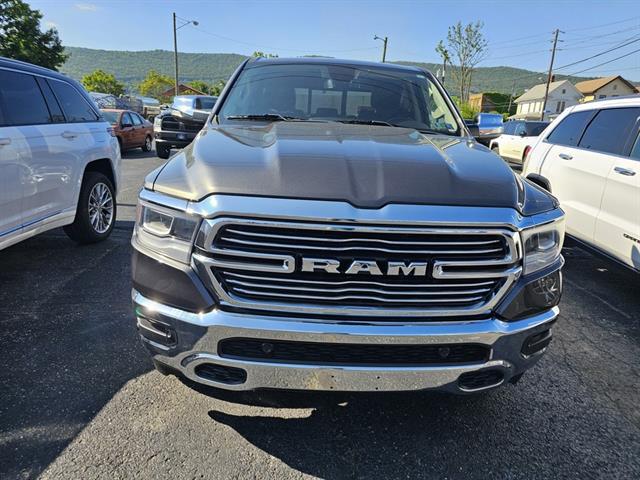 2019 RAM 1500 Laramie Crew Cab 4x4 57 Box