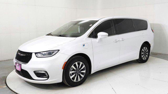 2022 Chrysler Pacifica Hybrid Touring L