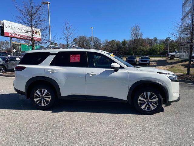 2024 Nissan Pathfinder SL 4WD