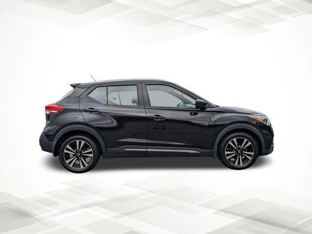 2019 Nissan Kicks SR