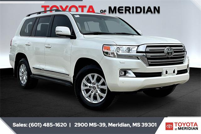 2017 Toyota Land Cruiser V8