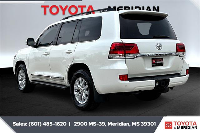 2017 Toyota Land Cruiser V8