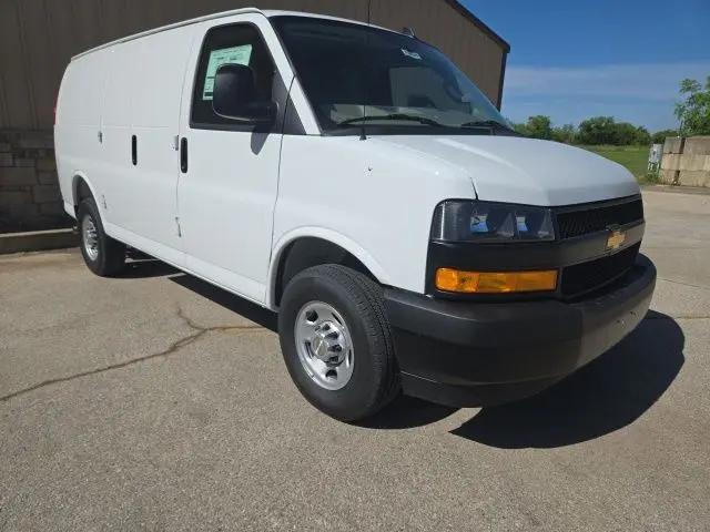 2025 Chevrolet Express Cargo Van RWD 2500 Regular Wheelbase WT