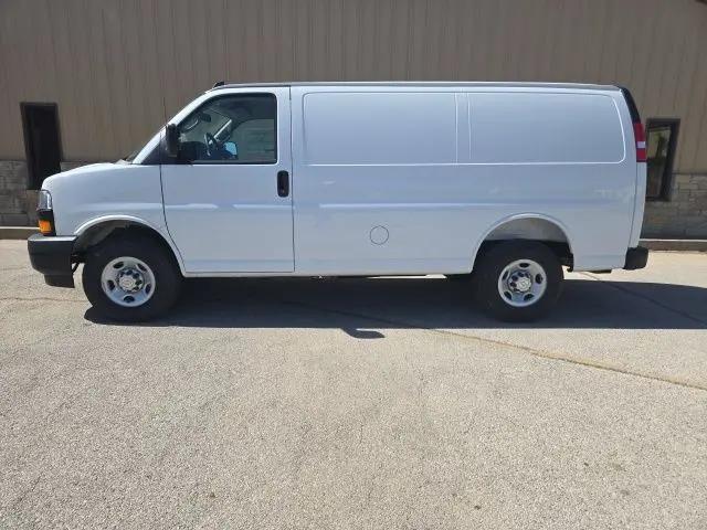 2025 Chevrolet Express Cargo Van RWD 2500 Regular Wheelbase WT