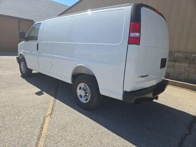 2025 Chevrolet Express Cargo Van RWD 2500 Regular Wheelbase WT