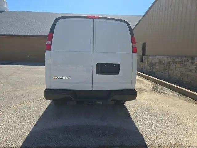 2025 Chevrolet Express Cargo Van RWD 2500 Regular Wheelbase WT