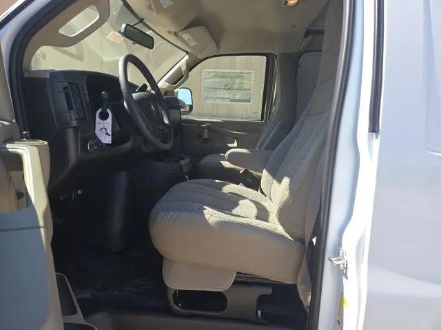 2025 Chevrolet Express Cargo Van RWD 2500 Regular Wheelbase WT