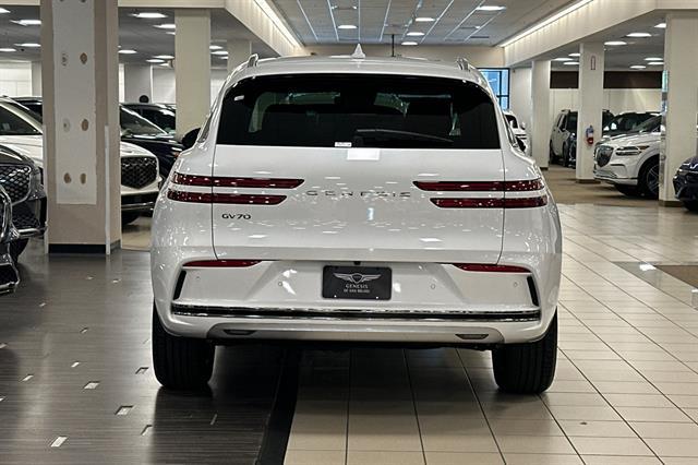 2026 Genesis GV70 Standard