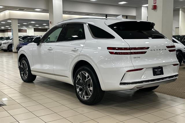 2026 Genesis GV70 Standard