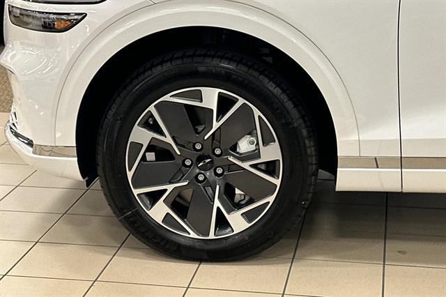 2026 Genesis GV70 Standard