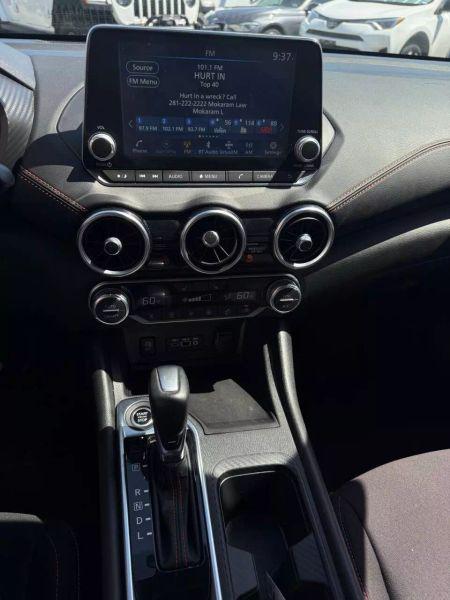 2024 Nissan Sentra SR Xtronic CVT