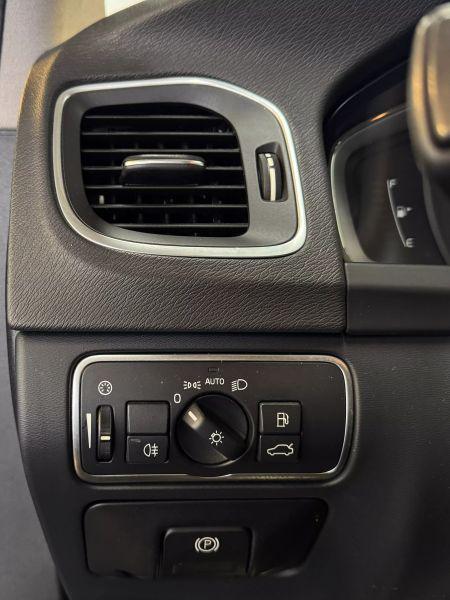 2017 Volvo V60 Cross Country T5