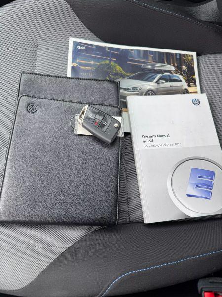 2016 Volkswagen e-Golf SE