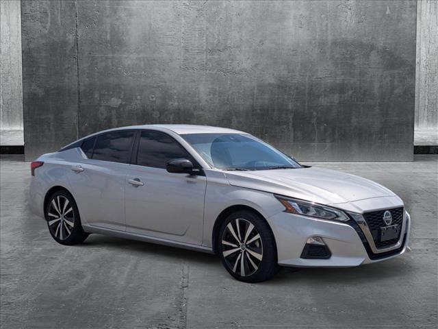 2022 Nissan Altima SR FWD