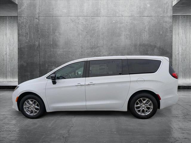 2025 Chrysler Voyager VOYAGER LX