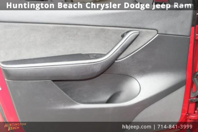 2022 Tesla Model Y Long Range Dual Motor All-Wheel Drive