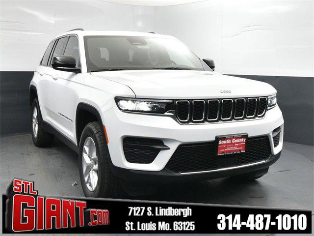 2025 Jeep Grand Cherokee GRAND CHEROKEE LAREDO X 4X4