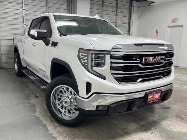2023 GMC Sierra 1500 4WD Crew Cab Short Box SLT