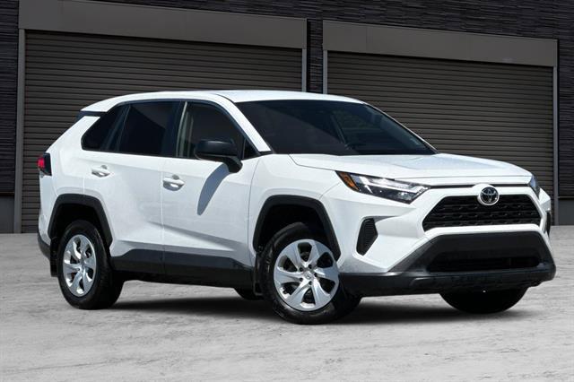 2023 Toyota RAV4 LE
