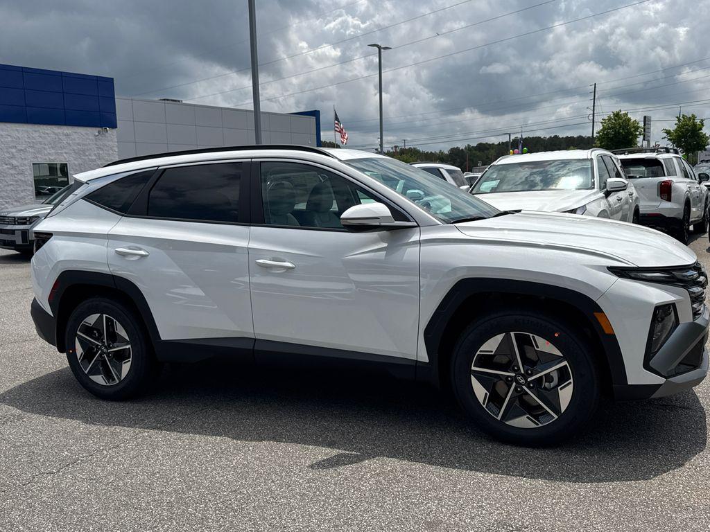 2025 Hyundai Tucson SEL Convenience photo 3