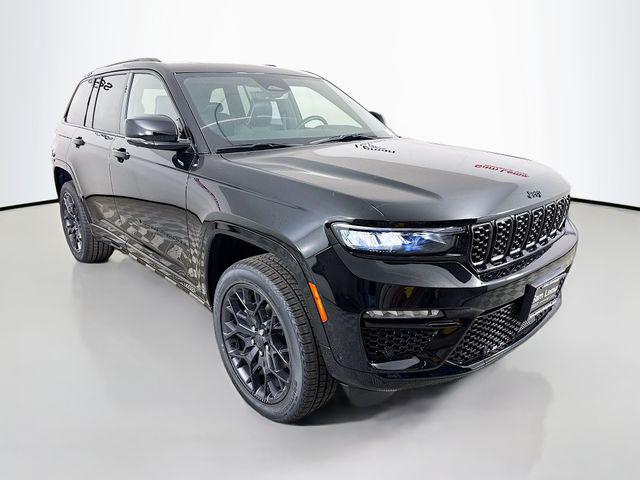 2025 Jeep Grand Cherokee GRAND CHEROKEE SUMMIT 4X4