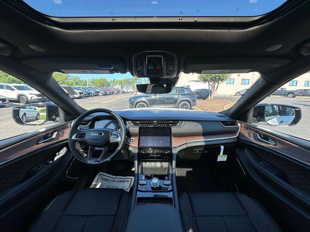 2025 Jeep Grand Cherokee GRAND CHEROKEE SUMMIT 4X4