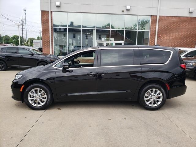 2025 Chrysler Pacifica PACIFICA SELECT AWD