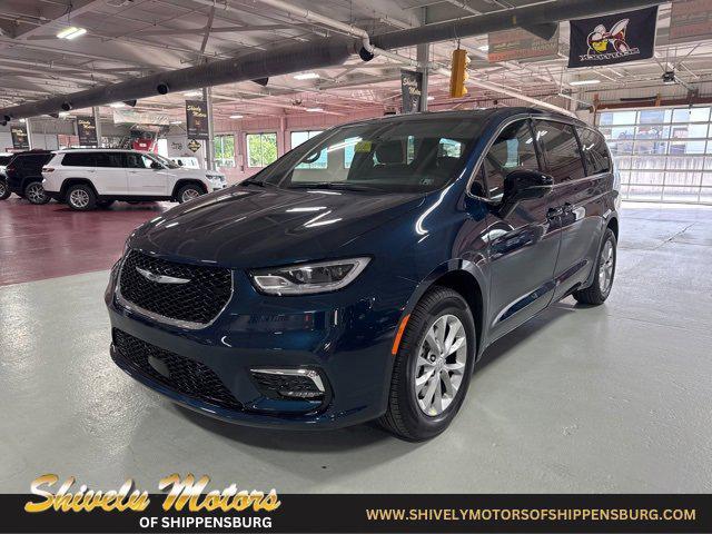 2025 Chrysler Pacifica PACIFICA SELECT AWD