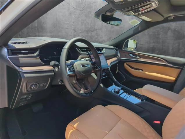 2025 Jeep Grand Cherokee GRAND CHEROKEE SUMMIT 4X4