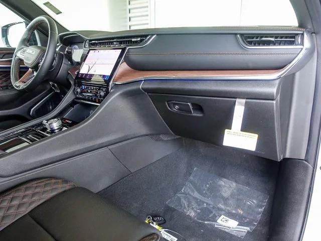 2025 Jeep Grand Cherokee GRAND CHEROKEE L SUMMIT 4X4