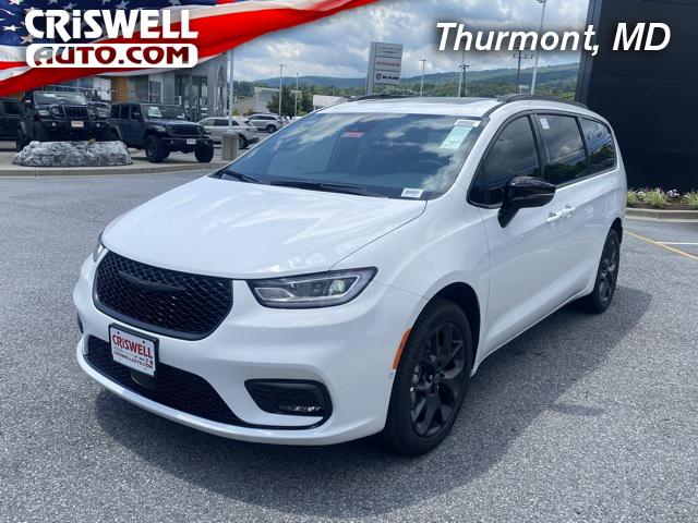 2025 Chrysler Pacifica PACIFICA LIMITED AWD