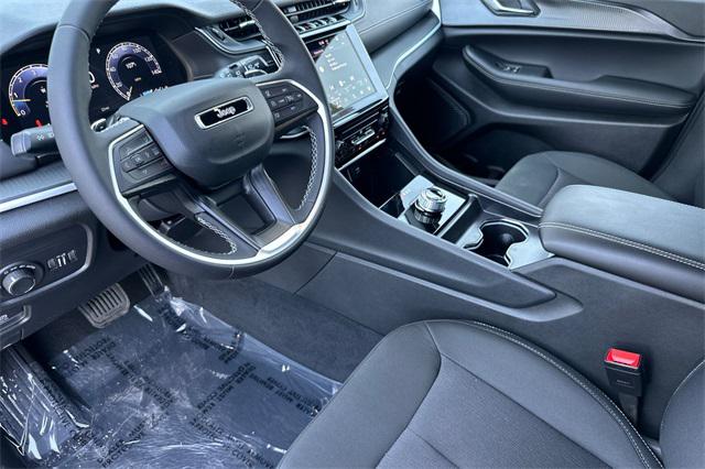 2025 Jeep Grand Cherokee GRAND CHEROKEE LAREDO X 4X2 2025 Jeep Grand Cherokee GRAND CHEROKEE LAREDO X 4X2