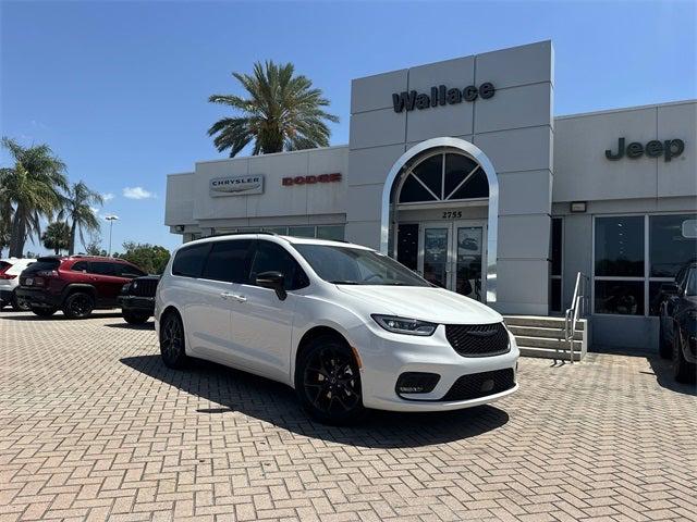 2025 Chrysler Pacifica PACIFICA LIMITED