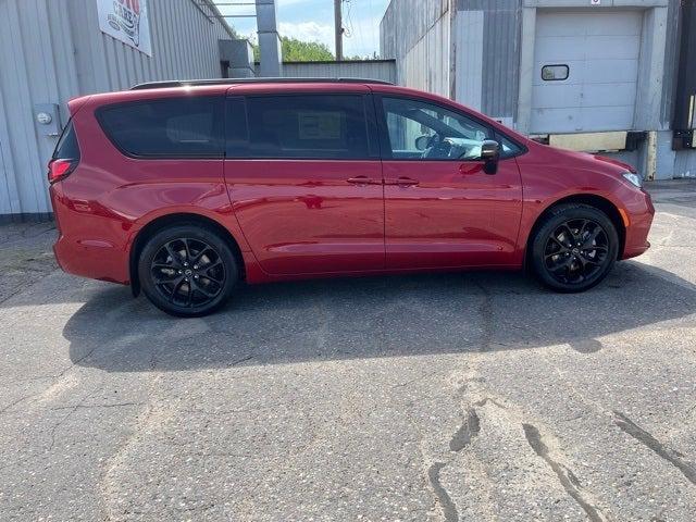 2025 Chrysler Pacifica PACIFICA LIMITED AWD