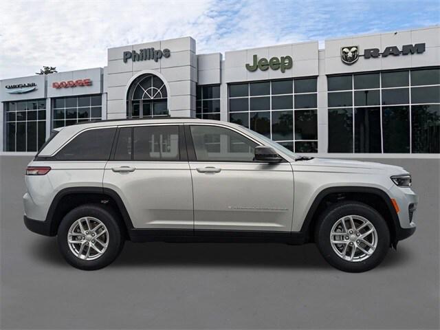 2025 Jeep Grand Cherokee GRAND CHEROKEE LAREDO X 4X2
