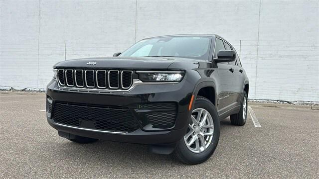 2025 Jeep Grand Cherokee GRAND CHEROKEE LAREDO X 4X4