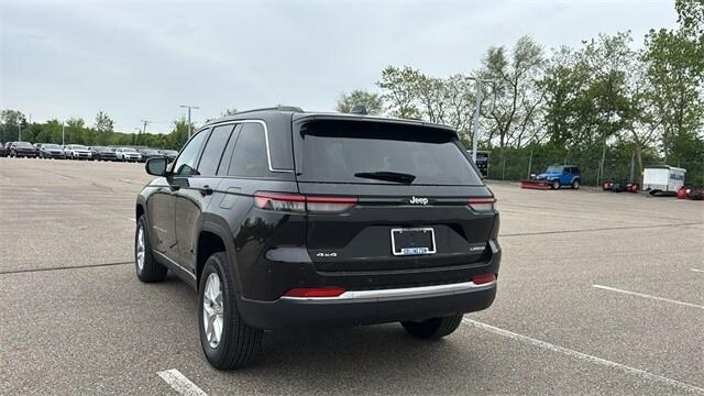 2025 Jeep Grand Cherokee GRAND CHEROKEE LAREDO X 4X4