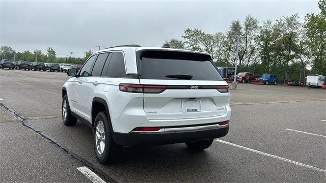 2025 Jeep Grand Cherokee GRAND CHEROKEE LAREDO X 4X4