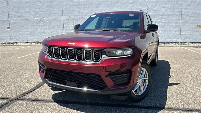 2025 Jeep Grand Cherokee GRAND CHEROKEE LAREDO X 4X4