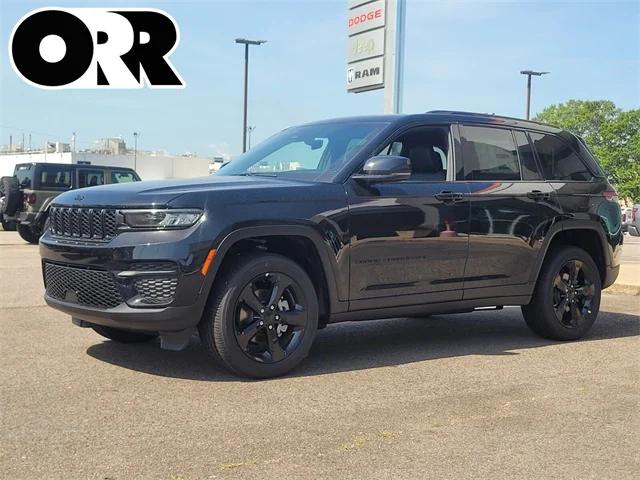 2025 Jeep Grand Cherokee GRAND CHEROKEE ALTITUDE 4X4