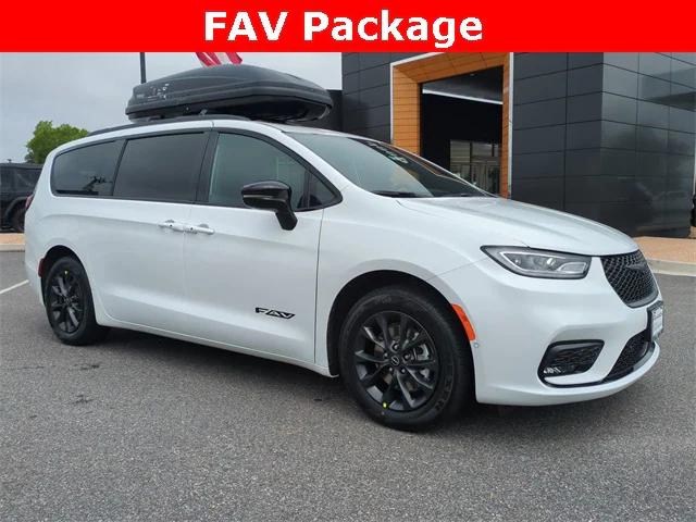 2025 Chrysler Pacifica PACIFICA SELECT