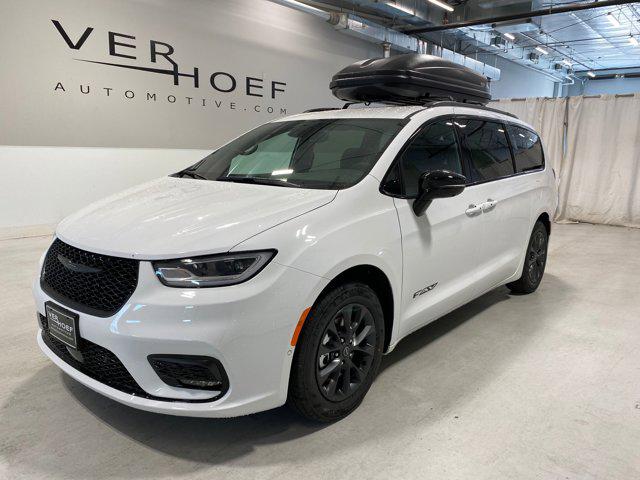 2025 Chrysler Pacifica PACIFICA SELECT