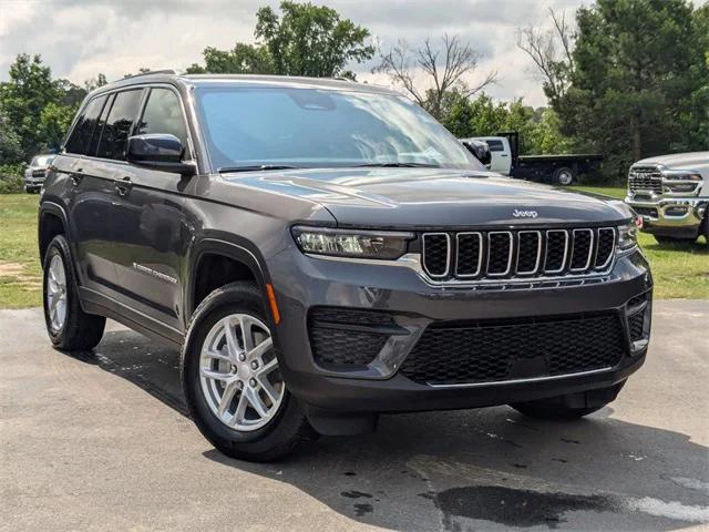 2025 Jeep Grand Cherokee GRAND CHEROKEE LAREDO X 4X2