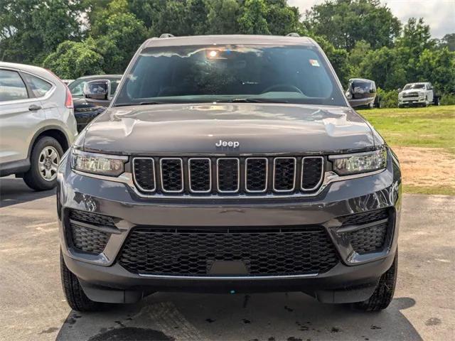 2025 Jeep Grand Cherokee GRAND CHEROKEE LAREDO X 4X2